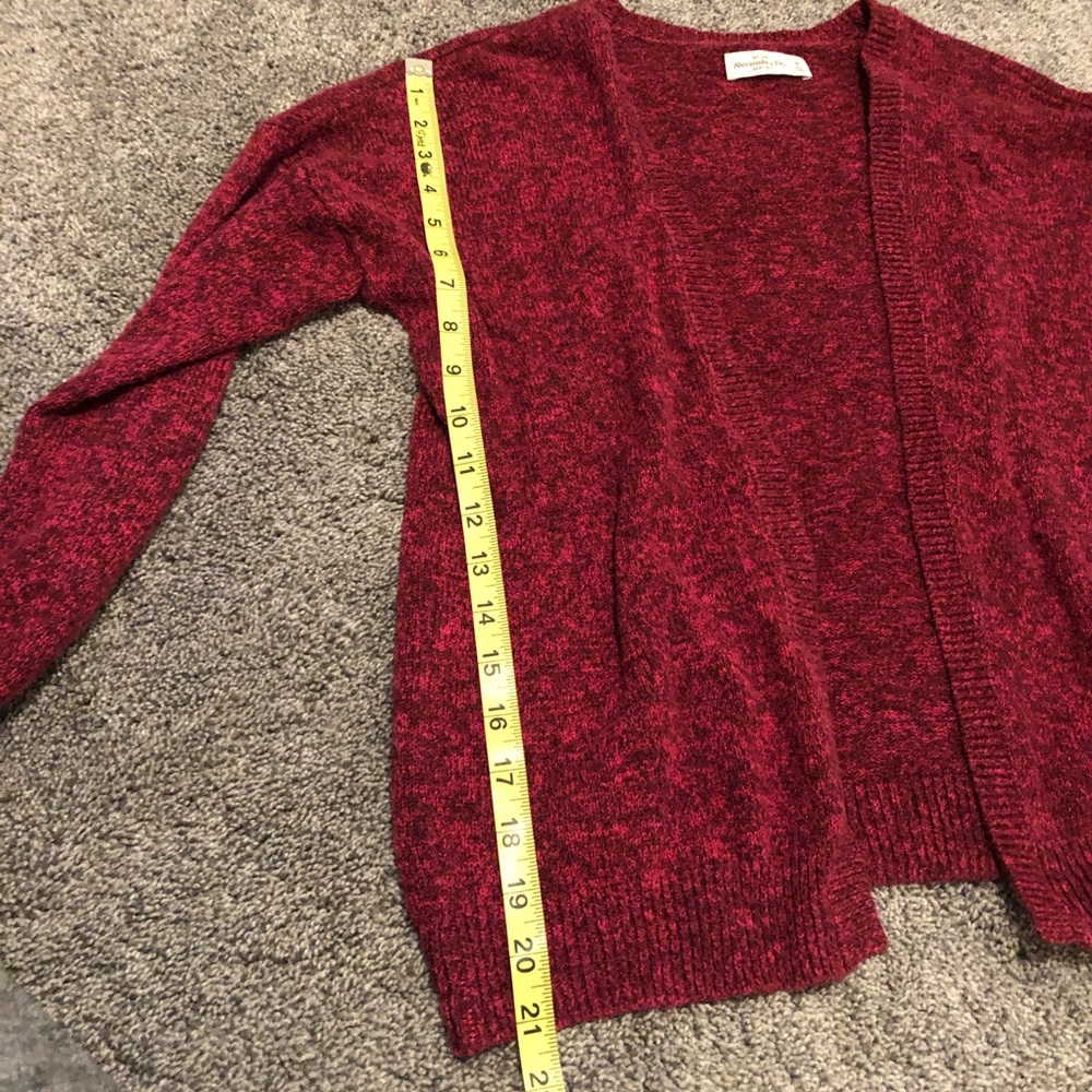 Red cardigan - Picture 4 of 5